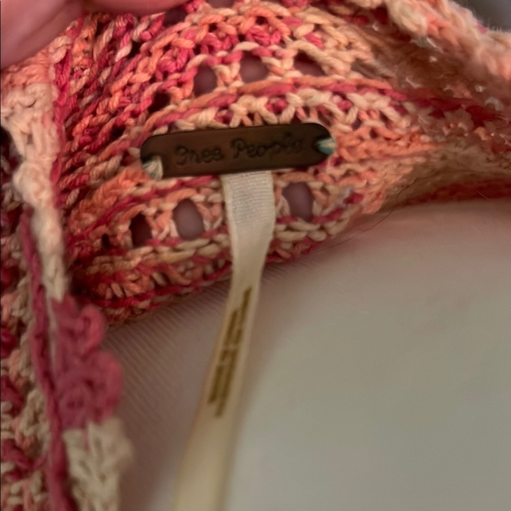 Elegant Crochet Free People Women's Top in coral, pink and Cream - Picture 8 of 12